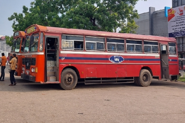 வழமைக்கு திரும்பிய இ.போ.ச சேவைகள்! | Ctb Services Back To Normal