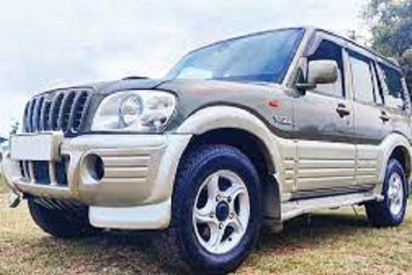 நடு வீதியில் டீசல் இன்றி நின்று போன முக்கிய அமைச்சரின் அமைச்சரின் வாகனம்! - ஐபிசி தமிழ்