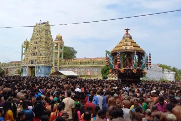வரலாற்று சிறப்பு மிக்க வல்லிபுர ஆழ்வார் ஆலய தேர்த்திருவிழா (படங்கள்)