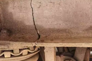 சென்னை நோக்கி வந்த கொல்லம் ரயிலில் பெரிய விரிசல் - பெரும் விபத்து தவிர்ப்பு!