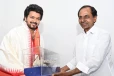 விஜய்க்கு வெள்ளி வீணையை பரிசாக கொடுத்த முதல்வர்! தலையை பிடித்து சண்டை போட்ட மாணவிகள்...இந்திய செய்திகள்
