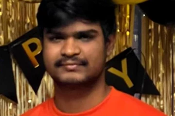 சாப்டுட்டு கால் பண்றேன்னு சொன்னான் ; கதறும்  நவீனின் தந்தை