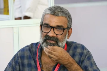 රූගත කිරීම් අතරතුර නිළියකට අතවර කළ ප්‍රකට අධ්‍යක්ෂවරයා අත්අඩංගුවට