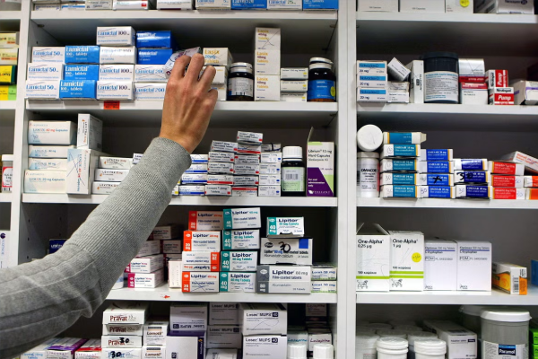 நாடு முழுவதும் 100க்கும் மேற்பட்ட மருந்துகளுக்கு தட்டுப்பாடு | Shortage Of Over 100 Medicines Across The Country