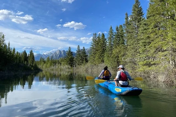கல்கரி படகு விபத்தில் ஒருவர் பலி; இருவரை காணவில்லை | Spray Lakes Canmore Drowning 1