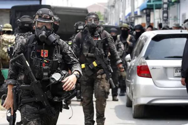 அதிர்ச்சியூட்டும் குடும்ப விவகாரம் ; யாழில் இருந்து கனடா சென்ற குடும்பஸ்தர் மனைவிக்கு நடத்திய கொடூரம் | Man Moved Canada Jaffna Brutally Treats His Wife