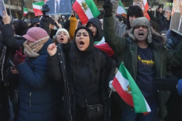 ஈரானில் நடக்கும் அடக்குமுறைக்கு எதிராக டொராண்டோவில் போராட்டம்