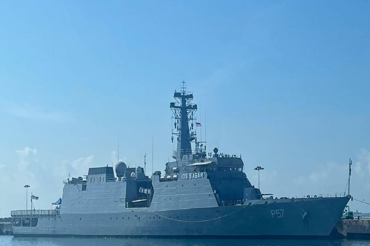 நாளை கொழும்பை வந்தடையும் இந்திய கடற்படை கப்பல் | Indian Navy Ship Arriving In Colombo Tomorrow
