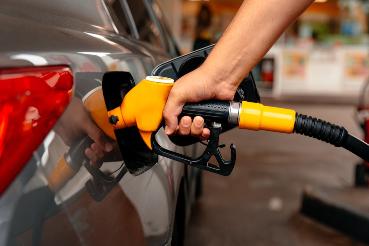 நாட்டில் தட்டுப்பாடு ; இந்தியாவிடம் எரிபொருள் கோரிய இலங்கை | Shortage Sri Lanka Requests Fuel From India