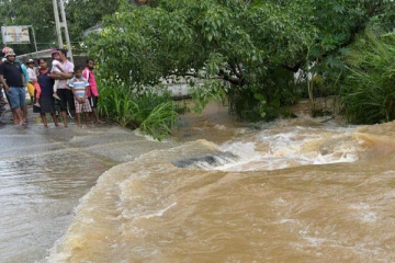 சீரற்ற காலநிலையால் இருவர் மாயம்