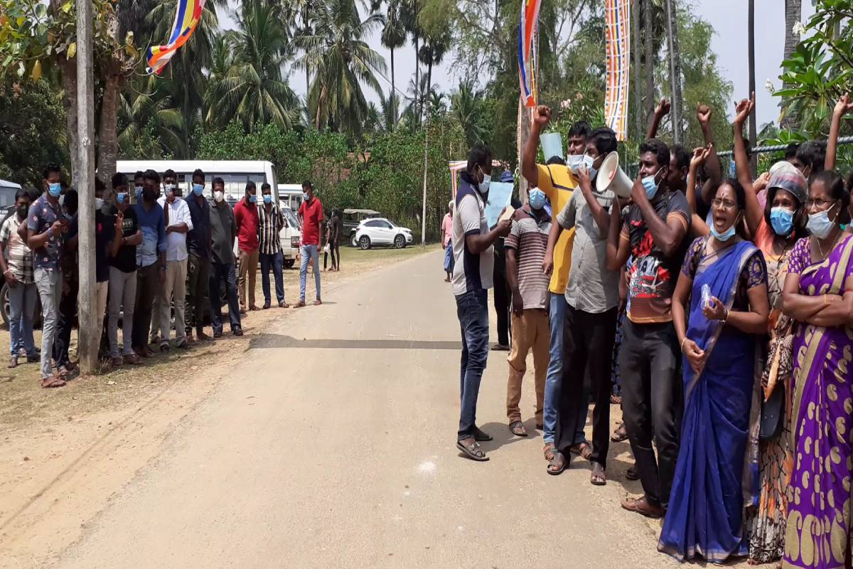 அநுர ஆட்சியில் தொடரும் போலி வாக்குறுதிகள் - ஏமாந்து விட்டார்களா தமிழ் மக்கள்..! | False Promises Continue Under Anura S Rule அநுர ஆட்சியில் தொடரும் போலி வாக்குறுதிகள் - ஏமாந்து விட்டார்களா தமிழ் மக்கள்..! | False Promises Continue Under Anura S Rule