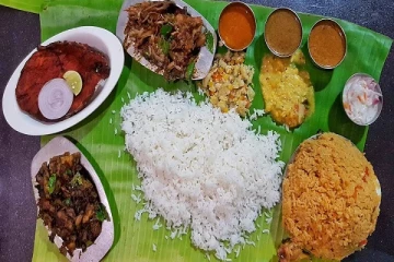 யாழில் நான்கு உணவகங்களுக்கு பூட்டு