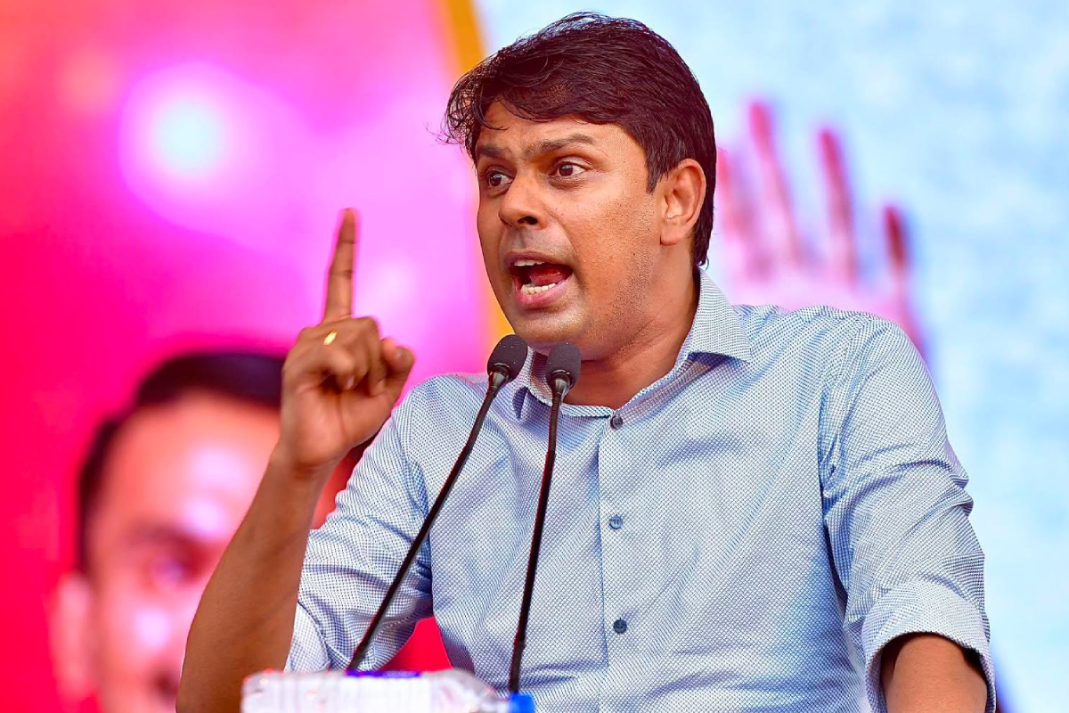 தள்ளாடும் மகிந்தவின் சாம்ராஜ்ஜியம்.. பரிதாப நிலையில் மொட்டுக்கட்சி | Mahinda Family Podujana Peramuna Politics தள்ளாடும் மகிந்தவின் சாம்ராஜ்ஜியம்.. பரிதாப நிலையில் மொட்டுக்கட்சி | Mahinda Family Podujana Peramuna Politics