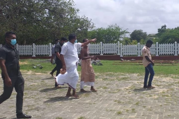 வடக்கு ஆளுநர் திருக்கேதீஸ்வர ஆலயத்திற்கு விஜயம்