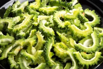 பாகற்காய் பிடிக்காதா? இத படிச்சா வேணாம்னு சொல்ல மாட்டிங்க!