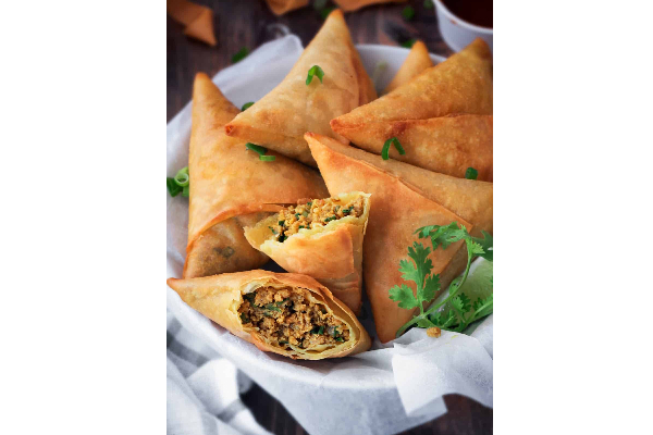 பார்த்தாலே ருசிக்க தூண்டும் மட்டன் கீமா சமோசா - செய்வது எப்படி? | Mutton Keema Samosa Recipe In Tamil