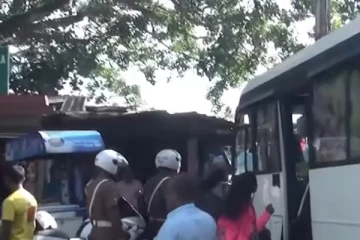 இன்று இடம்பெற்ற பேருந்து விபத்தில் பலர் படுகாயம்; யாத்திரை சென்றவர்களுக்கு நேர்ந்த கதி