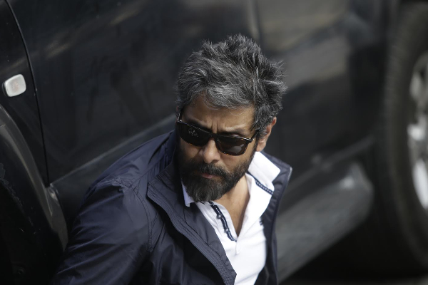 பிரச்சனை முடிந்து மீண்டும் துவங்கும் துருவ நட்சத்திரம் திரைப்படம்.. வெறித்தனமாக வெளிவந்த புகைப்படம் | Dhuruva Natchathiram Movie Kick Starts Again