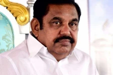 மாநில கட்சியே முதல்வர் வேட்பாளரை ஏற்க மறுக்கிறது - எடப்பாடியை சாடிய குஷ்பூ