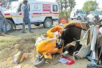 ஆட்டோ-பேருந்து பயங்கர மோதல்; 2 குழந்தைகள் உட்பட 6 பேர் பலி - முதலமைச்சர் நிதியுதவி