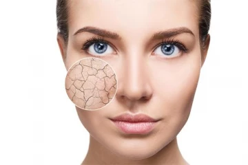 உங்களுக்கு வறண்ட சருமமா? இதனை போக்க இதோ சில அசத்தலான 7 டிப்ஸ்