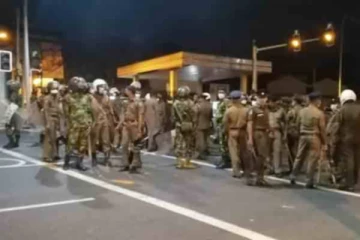 இலங்கை ஜனாதிபதி வீட்டிற்கு முன்பு கலவரத்தில் ஈடுப்பட்ட 45 பேர் கைது