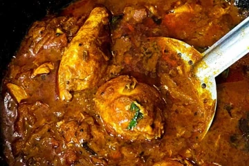 மூன்றே நிமிடத்தில் செய்யலாம்! சுவையான கரண்டி முட்டை குழம்பு