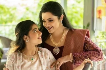 உச்சக்கட்ட மகிழ்ச்சியில் மீனா! கணவர் இல்லாமல் வீட்டில் நடந்த விஷேசம்… சினேகாவின் சகோதரி கொடுத்த சர்ப்ரைஸ்