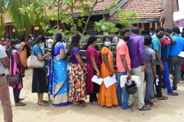 மன்னார் மாவட்டத்தில் பாடசாலை ஆசிரியர்களுக்கு பைஸர் தடுப்பூசி