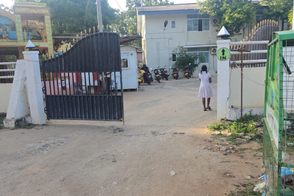 வீதி அமைக்க கோரியவருக்கும் மன்னார் நகரசபை தலைவருக்கும் இடையில் முரண்பாடு | Conflict With Mannar Municipal Council Chairman வீதி அமைக்க கோரியவருக்கும் மன்னார் நகரசபை தலைவருக்கும் இடையில் முரண்பாடு | Conflict With Mannar Municipal Council Chairman