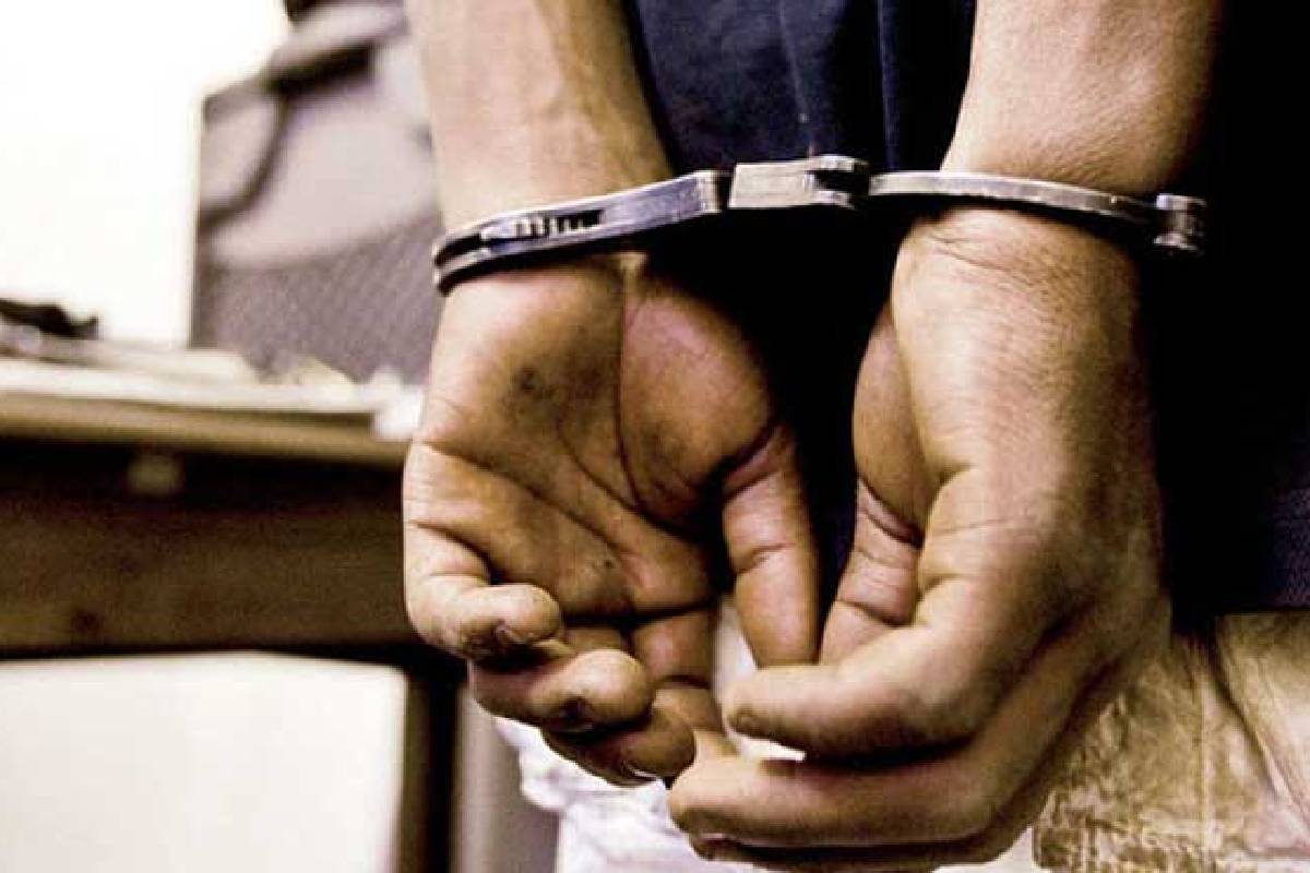 கம்பஹாவில் கைக்குண்டுடன் இளைஞர் ஒருவர் கைது! | Youth Arrested With A Hand Grenade In Gampaha