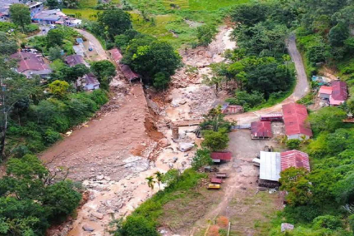 சீரற்ற வானிலை நிலைமை ; உயிரிழந்தோரின் எண்ணிக்கை அதிகரிப்பு | Severe Weather Death Toll Continues To Rise சீரற்ற வானிலை நிலைமை ; உயிரிழந்தோரின் எண்ணிக்கை அதிகரிப்பு | Severe Weather Death Toll Continues To Rise
