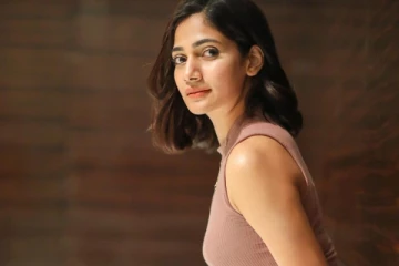 பிரபலமாவதற்கு முன் லாஸ்லியா எப்படி இருந்துள்ளார் பாருங்க! பலரும் பார்த்திராத அன்ஸீன் புகைப்படம்..