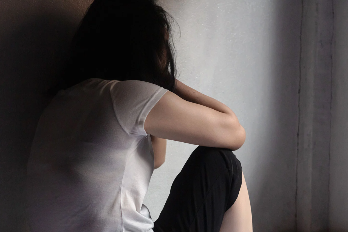 போதைப்பொருள் வாங்க மனைவியை விற்ற கணவன்; மூன்று பிள்ளைகளின் தாய் எடுத்த விபரீத முடிவு! | Husband Sells Wife To Buy Drugs Kandy