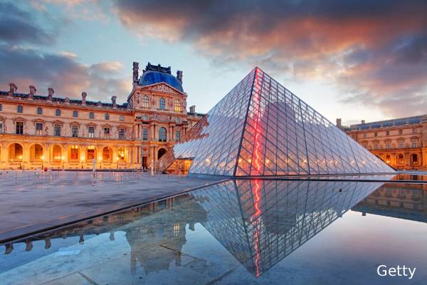 பிரான்ஸ் அருங்காட்சியகக் கொள்ளை: சமீபத்திய தகவல் | Macron Appreciate Louvre Museum Chief Resign