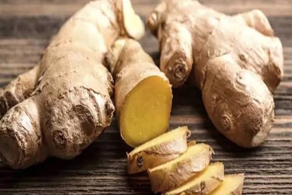 வெறும் வயிற்றில் இஞ்சி சாறு 1 கப் குடித்தால் என்ன நடக்கும்? | Ginger Juice In Empty Stomach Benefits In Tamil