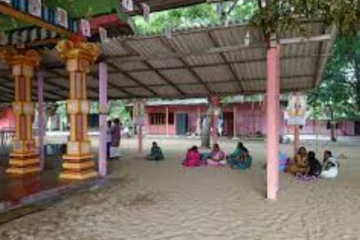 யாழில் அம்மன் ஆலயத்தில் இடம்பெற்ற சம்பவம்: பக்தர்கள் அதிர்ச்சி
