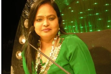 கலா மாஸ்டர் இப்போ எப்படி இருக்கின்றார் தெரியுமா? அவரின் கணவருடன் இணையத்தில் லீக்கான புகைப்படம்