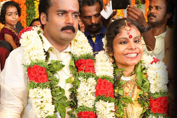 சைக்கோ கணவருடன் விவாகரத்து!! கண்கலங்கிய பாடகி வைக்கம் விஜயலட்சுமி.. | Singer Vaikom Vijayalakshmi Opensup About Divorce