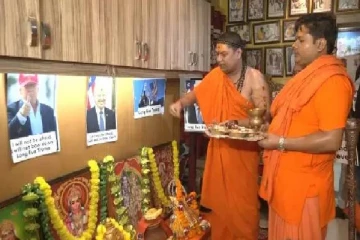 டிரம்புக்கு யாகம் வளர்த்து சிறப்பு பூஜை செய்த இந்து அமைப்பினர்!