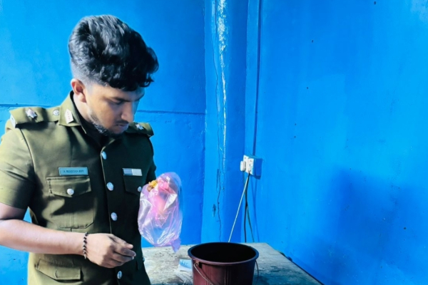 முகச் சவரம் செய்யவில்லை; முல்லைத்தீவு உணவகத்திற்கு சீல் | Mullaitivu Restaurant Sealed Fined Rs 50 000