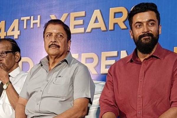 மார்க் மட்டுமே முக்கியம் இல்லை.. மாணவர்களுக்கு பரிசு கொடுத்த சூர்யா பேச்சு | Suriya Agaram Event To Honor Students மார்க் மட்டுமே முக்கியம் இல்லை.. மாணவர்களுக்கு பரிசு கொடுத்த சூர்யா பேச்சு | Suriya Agaram Event To Honor Students