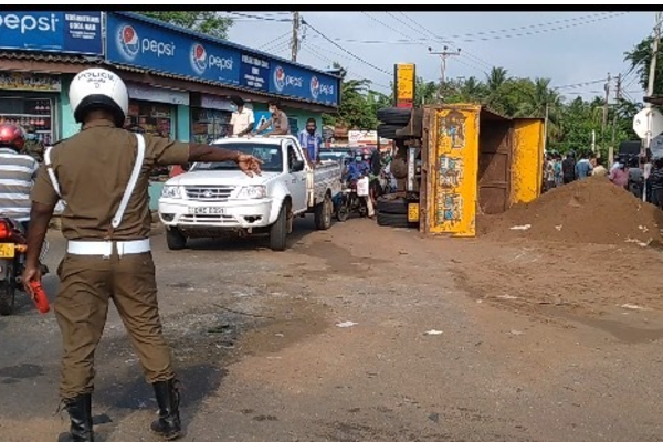 நாடளாவிய ரீதியில் இடம்பெற்ற கைது நடவடிக்கைகள் (video) | Woman Arrested With Leakage In Jaffna