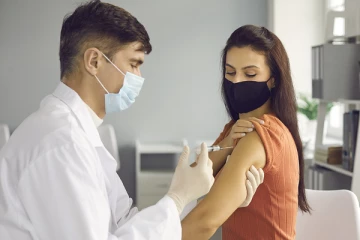 இலங்கையில் தடுப்பூசியை பெற மறுத்தால் என்ன நடக்கும் தெரியுமா?