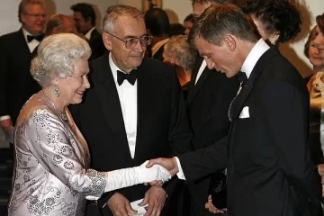 மகாராணி போன்ற ஒருவரை இனி பார்க்கப்போவதில்லை! சார்லஸுக்கு நல்ல அதிர்ஷ்டம்.. ஜேம்ஸ் பாண்ட் நடிகர்