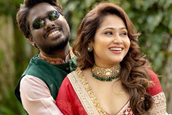 மீண்டும் கர்ப்பமான அட்லீ மனைவி பிரியா!! பேபி பம்ப் போட்டோஷூட்.. | Lovable Couple Priya Atlee Are Again Pregnant Baby