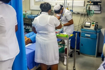 விஷம் அருந்திவிட்டு பாடசாலை வந்த மாணவனால் பரப்ரப்பு!