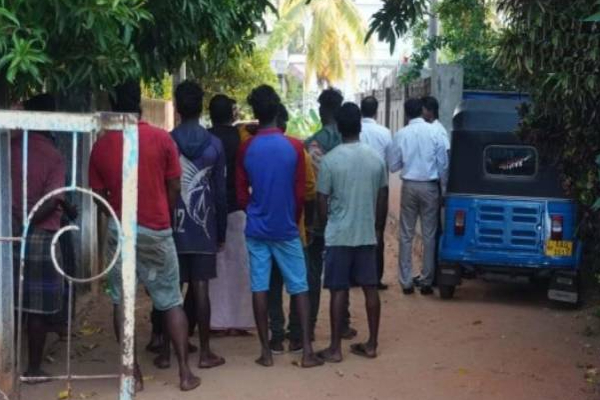 திருகோணமலையில் கைதான இந்திய மீனவர்களுக்கு நீதிமன்றம் விடுத்த உத்தரவு! | Indian Fishermen Arrested In Trincomalee Court