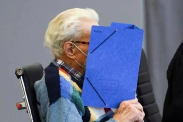 3518 பேரை கொலை செய்ய உதவி! 101 வயது முதியவருக்கு தண்டனை அளித்த ஜேர்மனி நீதிமன்றம்