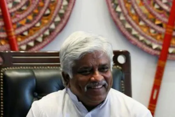 இலங்கை கிரிக்கெட் அணியின் முன்னாள் கேப்டனை கைது செய்ய உள்ள அரசு - பின்னணி என்ன? | Arjuna Ranatunga To Arrest In Oil Corruption இலங்கை கிரிக்கெட் அணியின் முன்னாள் கேப்டனை கைது செய்ய உள்ள அரசு - பின்னணி என்ன? | Arjuna Ranatunga To Arrest In Oil Corruption